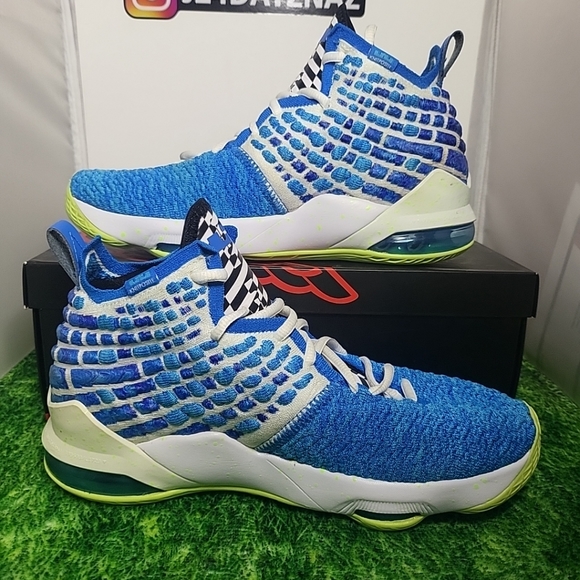 SIZE 7- Nike LeBron 17 GS 'Sprite' Blue-Ghost Green VNDS 2020  BQ5594-434  Fits - Picture 13 of 16